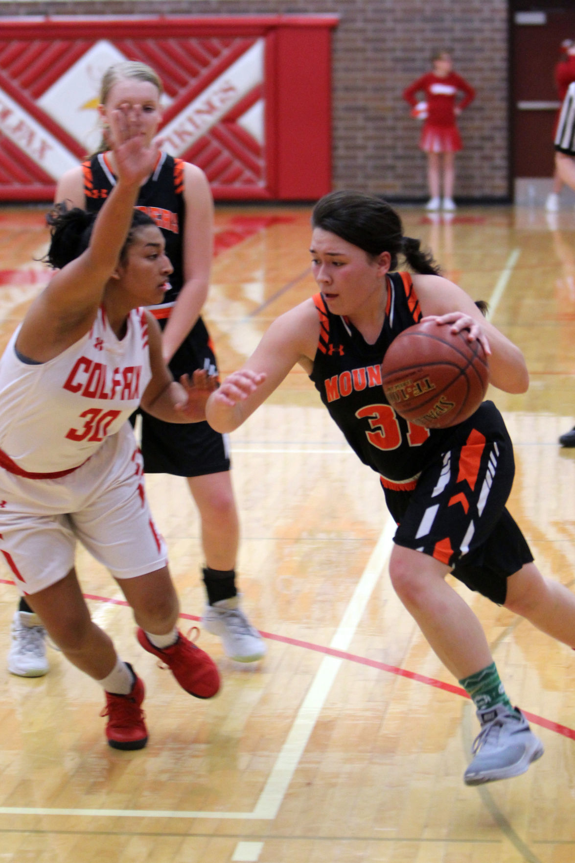 Elk Mound at Colfax girls basketball 12-5-19